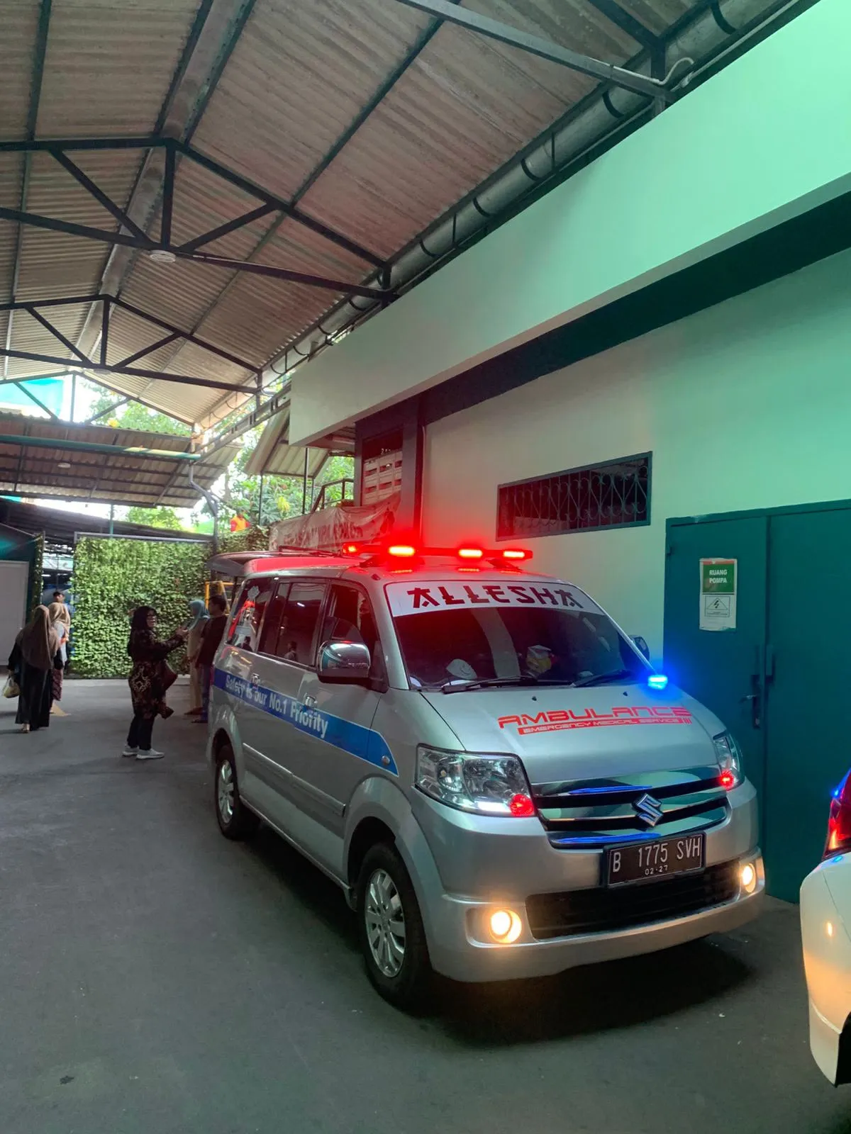 CV Rizky Medical Service - R.E Transport Ambulance